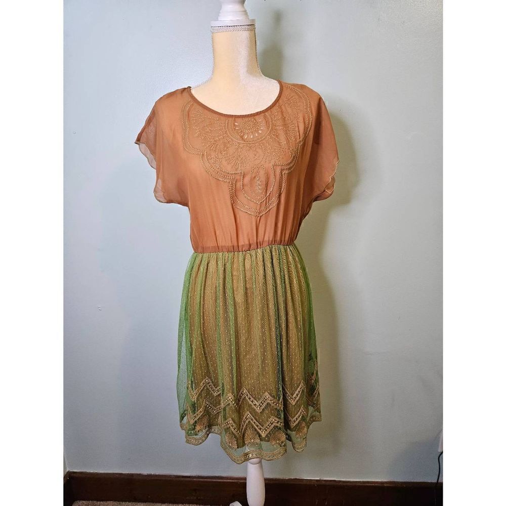 Flying Tomato tan/green dress. New. Size M.